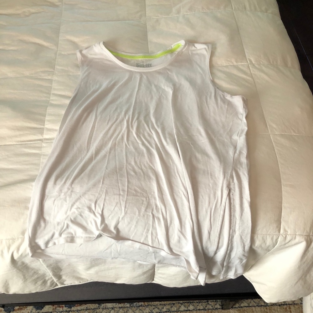 Athletic muscle tee
